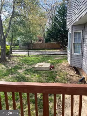 Exterior - 5501 Flounder Ct E, Waldorf, MD 20603 photo 6 of 10