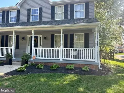 Exterior - 5501 Flounder Ct E, Waldorf, MD 20603 photo 3 of 10
