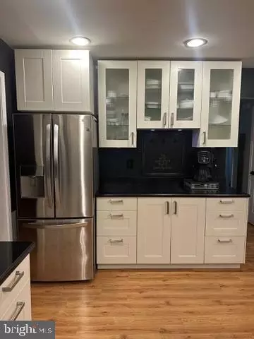 Kitchen - 5501 Flounder Ct E, Waldorf, MD 20603 photo 5 of 5