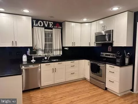 Kitchen - 5501 Flounder Ct E, Waldorf, MD 20603 photo 2 of 5