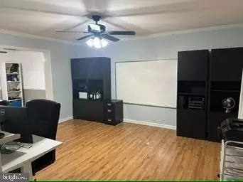 Living - 5501 Flounder Ct E, Waldorf, MD 20603 photo 2 of 5