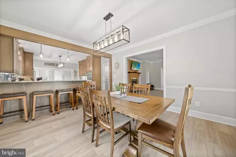 Dining - 2715 B Mcdaniel Rd, Waldorf, MD 20603 photo 1 of 2