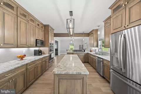Kitchen - 2715 B Mcdaniel Rd, Waldorf, MD 20603 photo 6 of 8