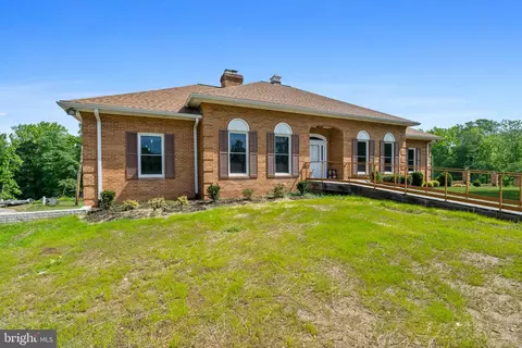Exterior - 2715 B Mcdaniel Rd, Waldorf, MD 20603 photo 14 of 21