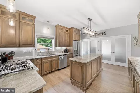 Kitchen - 2715 B Mcdaniel Rd, Waldorf, MD 20603 photo 2 of 8