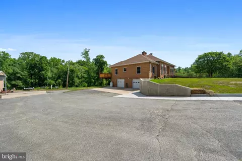 Exterior - 2715 B Mcdaniel Rd, Waldorf, MD 20603 photo 16 of 21