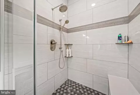 Bath - 2715 B Mcdaniel Rd, Waldorf, MD 20603 photo 5 of 6
