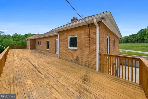 Exterior - 2715 B Mcdaniel Rd, Waldorf, MD 20603 photo 3 of 21
