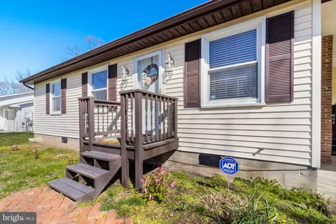 403 Linden Ln, La Plata, MD 20646
