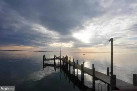 15141 Potomac River Dr, Cobb Island, MD 20625