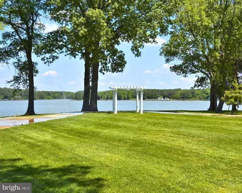 14835 King Charles Dr, Swan Point, MD 20645 photo 5