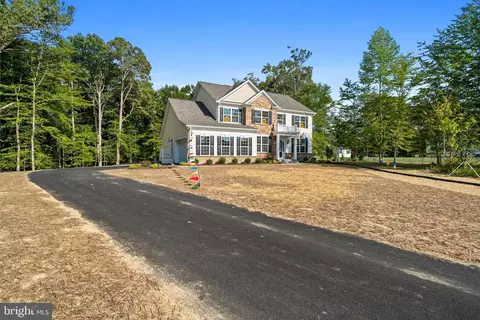 7986 Benjamin Stoddert Ct, La Plata, MD 20646 photo 2
