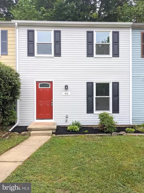 90 Little Creek Ln, La Plata, MD 20646