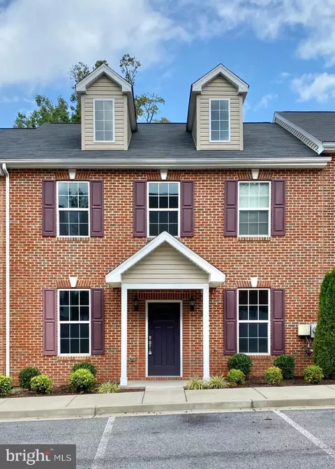 43 Hibiscus Ct, La Plata, MD 20646