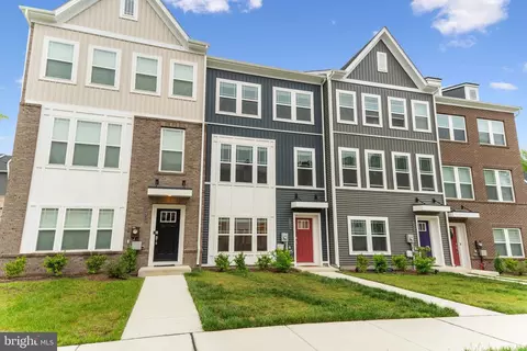 6951 Farragut Dr, Bryans Road, MD 20616
