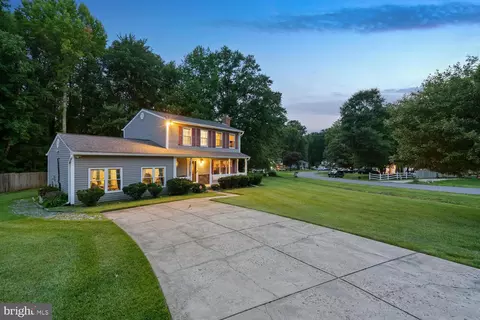 Exterior - 11571 Lantern Ln, Waldorf, MD 20601 photo 9 of 15