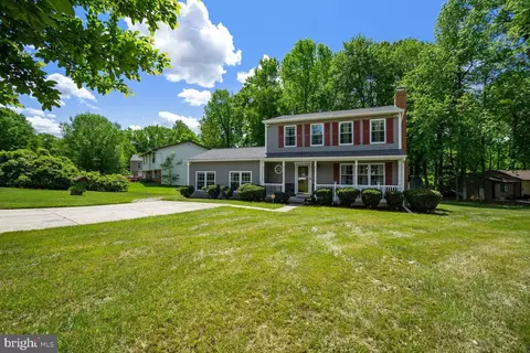 Exterior - 11571 Lantern Ln, Waldorf, MD 20601 photo 4 of 15