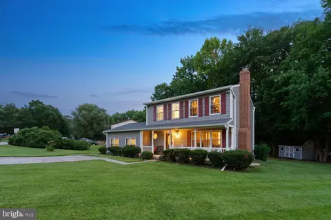 Exterior - 11571 Lantern Ln, Waldorf, MD 20601 photo 8 of 15