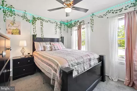 Bedroom - 11571 Lantern Ln, Waldorf, MD 20601 photo 4 of 13