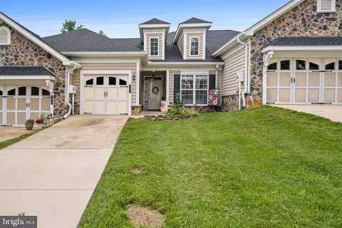 262 Williamsburg Cir, La Plata, MD 20646