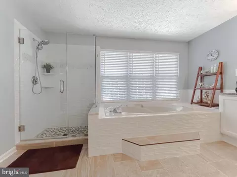 Bath - 1205 Cornwall Dr, La Plata, MD 20646 photo 3 of 7