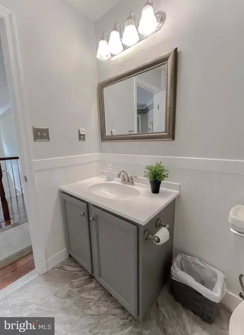 Bath - 1205 Cornwall Dr, La Plata, MD 20646 photo 6 of 7