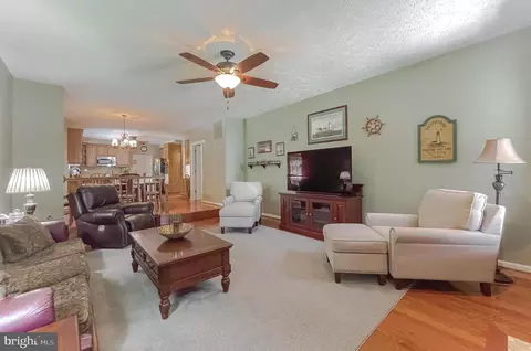 Living - 1205 Cornwall Dr, La Plata, MD 20646 photo 2 of 5