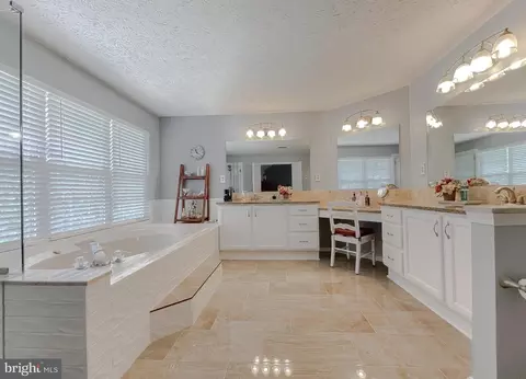 Bath - 1205 Cornwall Dr, La Plata, MD 20646 photo 2 of 7