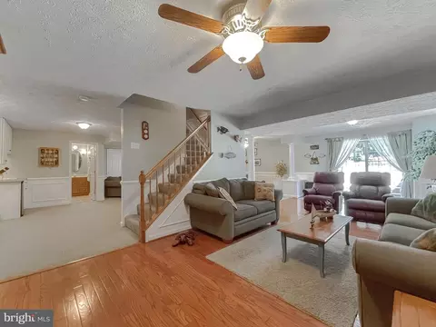 Living - 1205 Cornwall Dr, La Plata, MD 20646 photo 3 of 5