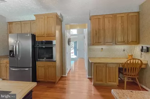 Entry Way - 1205 Cornwall Dr, La Plata, MD 20646 photo 6 of 13