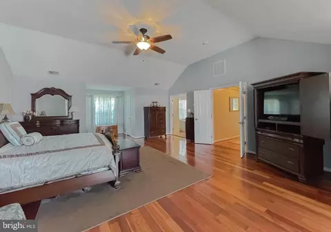 Entry Way - 1205 Cornwall Dr, La Plata, MD 20646 photo 9 of 13