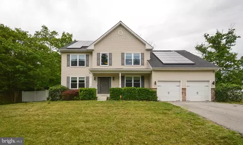 1749 Red Oak Ln, Waldorf, MD 20601