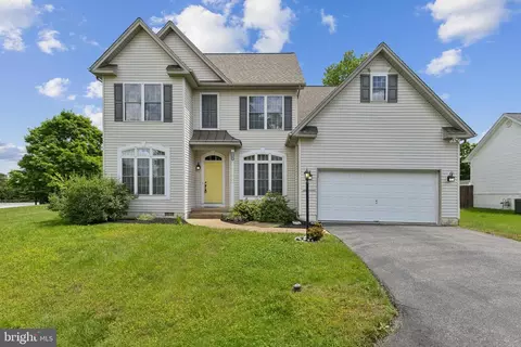 8543 Anderegg Pl, Waldorf, MD 20603