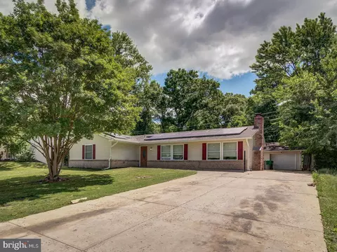 1027 Stone Ave, Waldorf, MD 20602