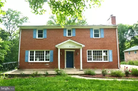 12980 Hickory Ave, Waldorf, MD 20601