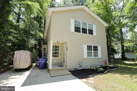 17660 Oriole Dr, Cobb Island, MD 20625
