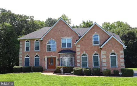 8330 Ruth Ct, La Plata, MD 20646