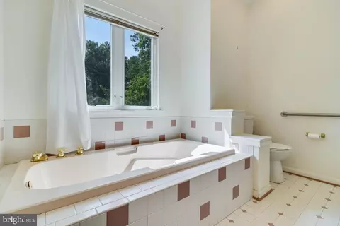 Bath - 11702 Wollaston Cir, Swan Point, MD 20645 photo 3 of 4