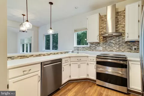 Kitchen - 11702 Wollaston Cir, Swan Point, MD 20645 photo 2 of 6