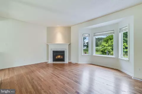 Living - 11702 Wollaston Cir, Swan Point, MD 20645 photo 3 of 8