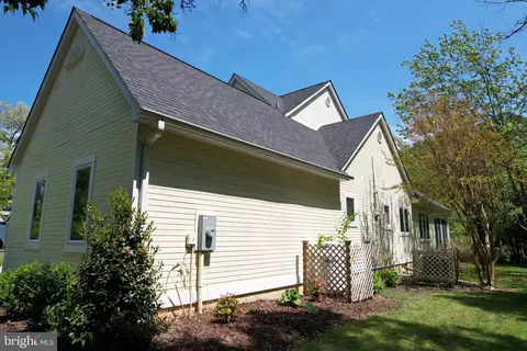 Exterior - 11702 Wollaston Cir, Swan Point, MD 20645 photo 4 of 11
