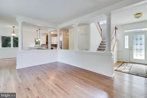 Entry Way - 11702 Wollaston Cir, Swan Point, MD 20645 photo 4 of 10