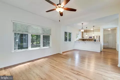 Living - 11702 Wollaston Cir, Swan Point, MD 20645 photo 8 of 8