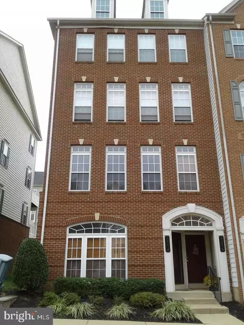 325 A Munahan Cir #325A, Indian Head, MD 20640