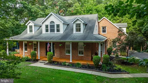 5465 Ingersoll Pl, Waldorf, MD 20601