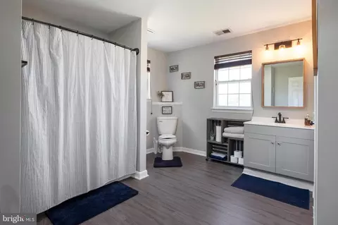 Bath - 7680 Logging Ln, Indian Head, MD 20640 photo 4 of 4