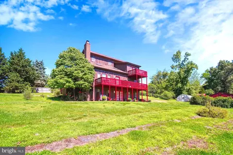 7528 Glen Albin Rd, La Plata, MD 20646