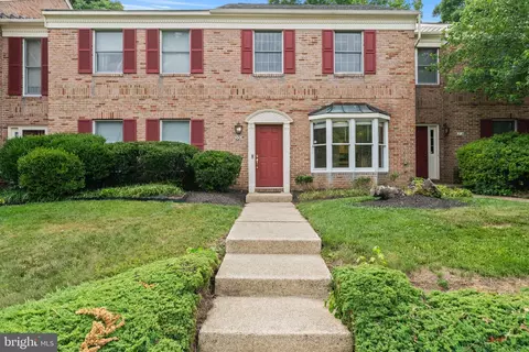 221 Heather Ct, La Plata, MD 20646