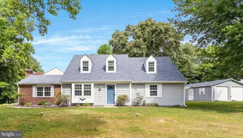 2711 Sprague Dr, Waldorf, MD 20601