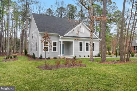 15123 Beacon Hill Ct, Swan Point, MD 20645